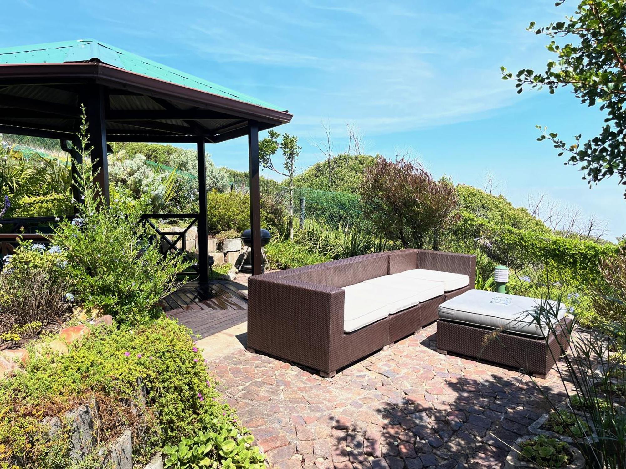 Peaceful Guest Suite With Balcony Views And Garden Setting Brenton-on-Sea Buitenkant foto