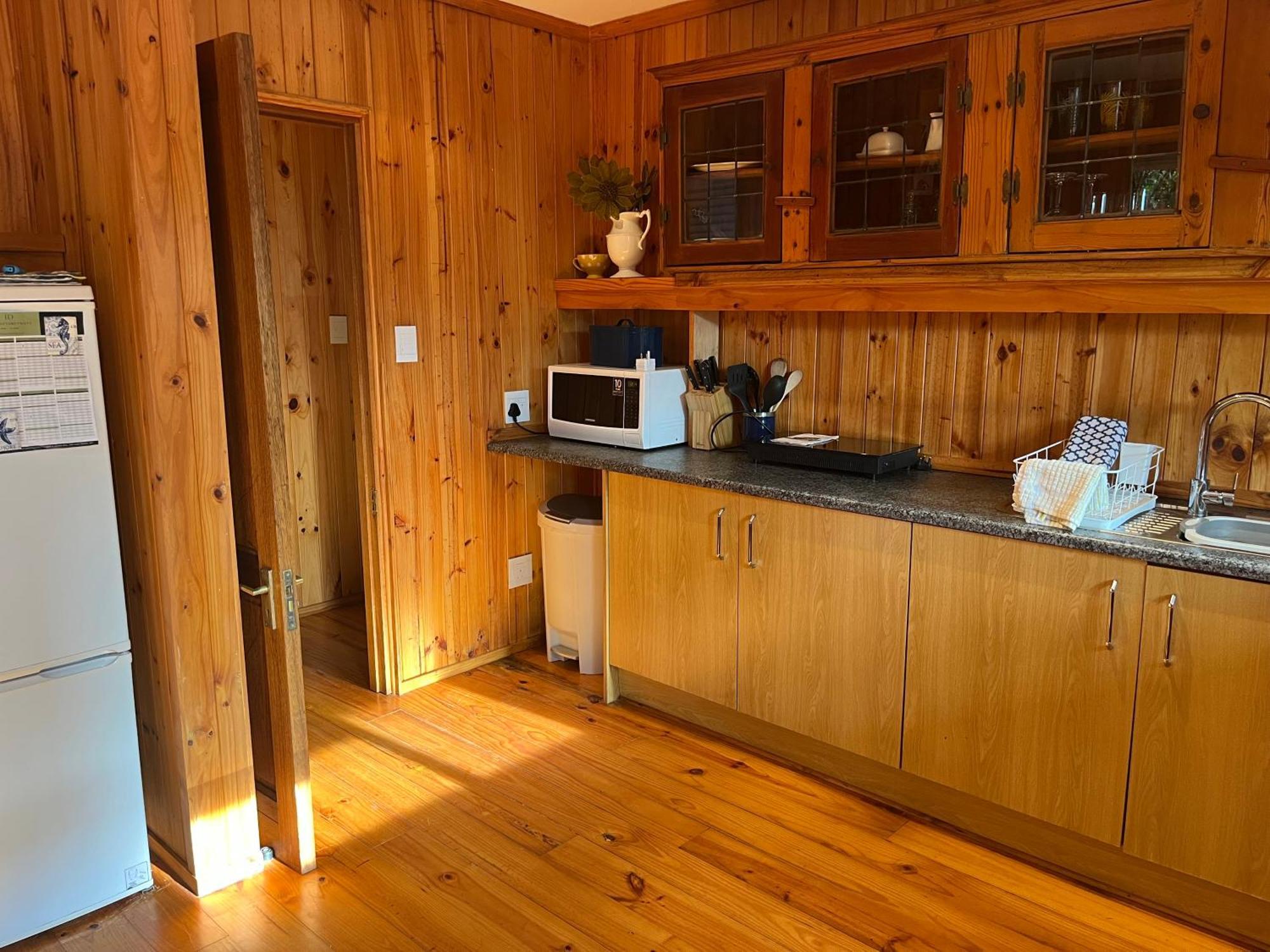 Peaceful Guest Suite With Balcony Views And Garden Setting Brenton-on-Sea Buitenkant foto